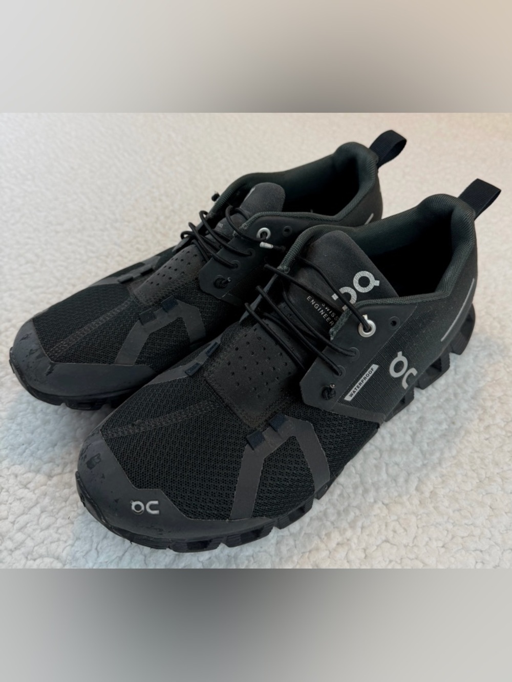 ON RUNNING • Black Waterproof Athletic Shoes, 9 - Picture 9 of 12